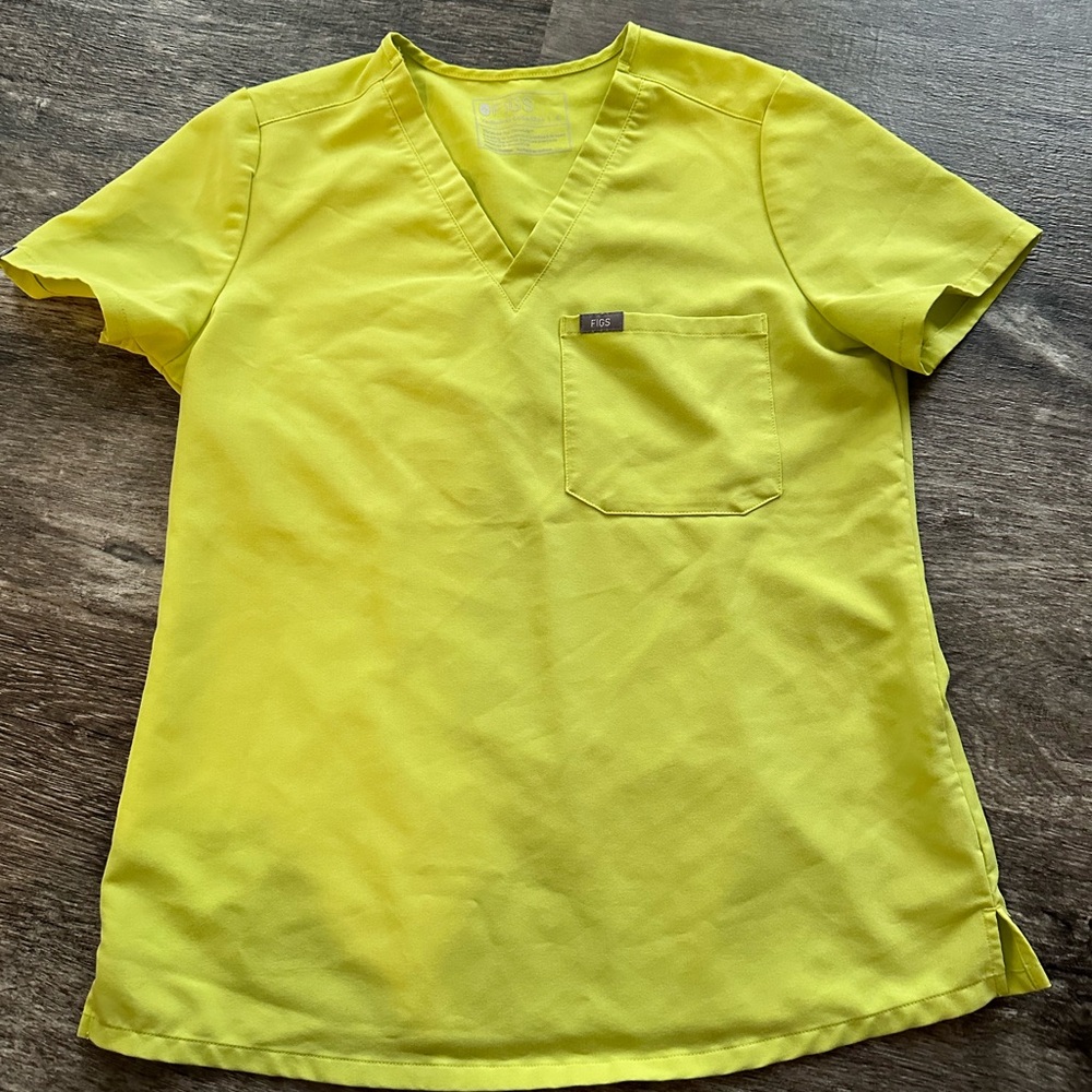 Figs one pocket scrub top in limited edition citrine color